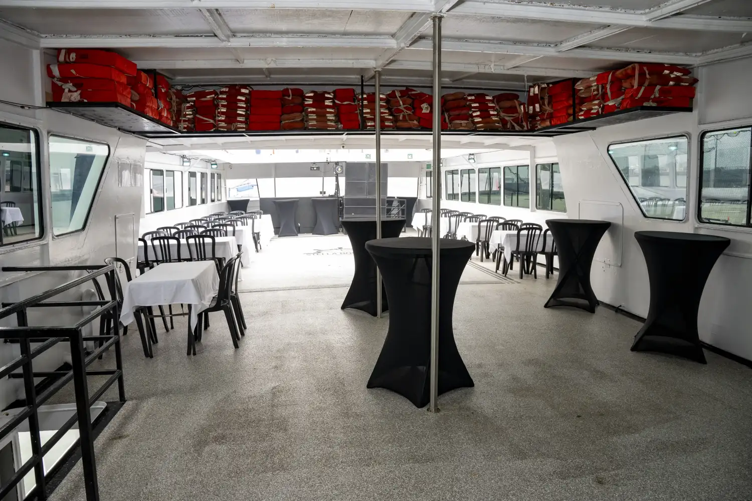 SB-UD-SEATING-THREE_0003