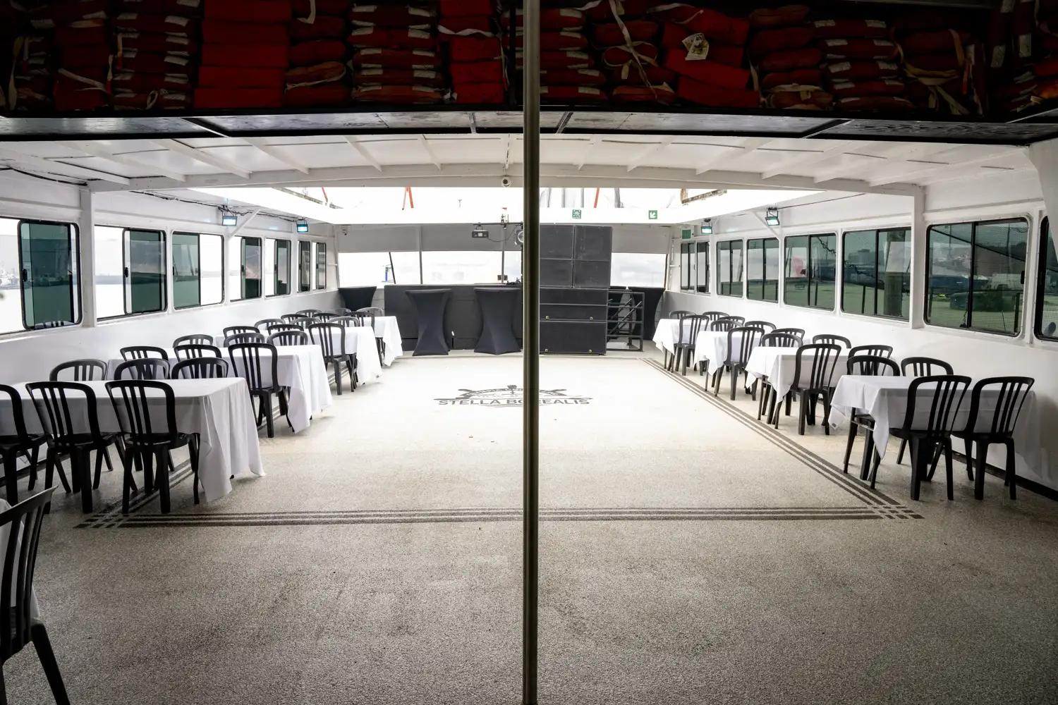 SB-UD-SEATING-THREE_0004